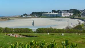 Plage à proximité, sable blanc