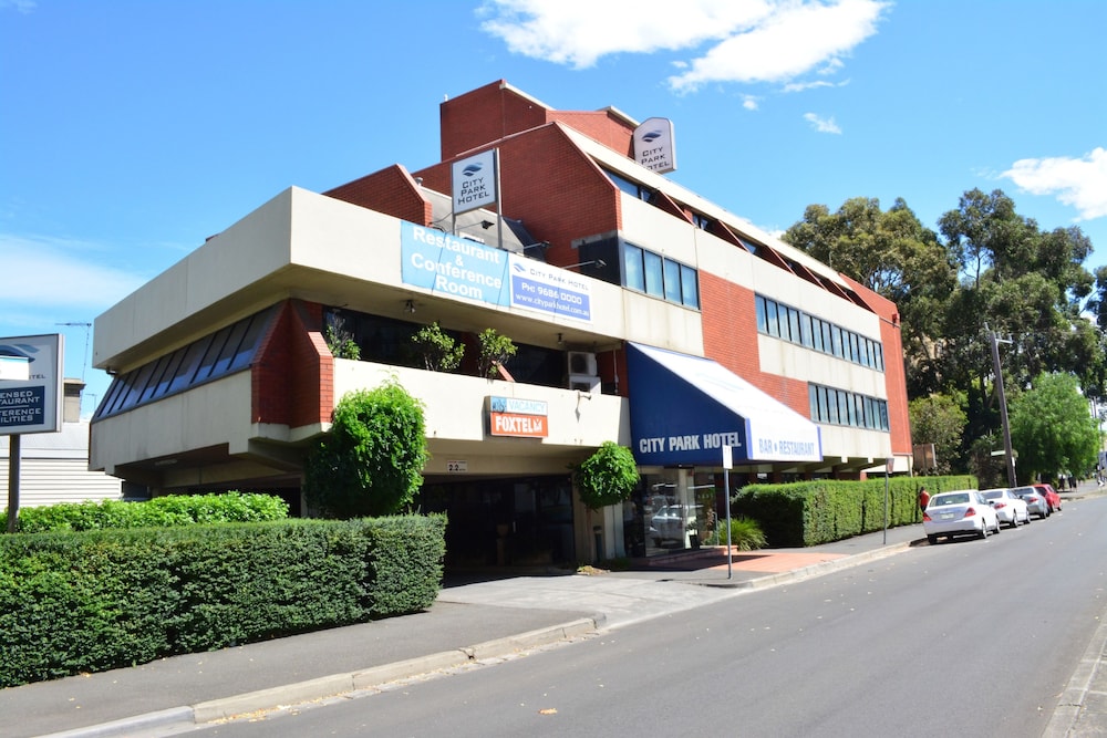 City Park Hotel