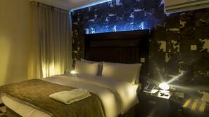 Minibar, in-room safe, free WiFi