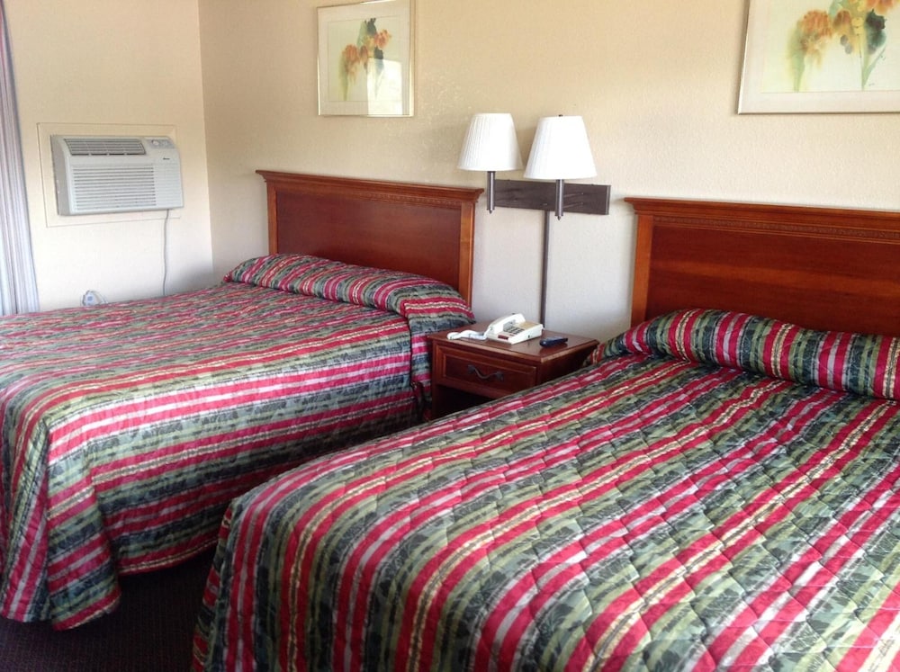 Suwannee Gables Motel and Marina in Old Town Best Rates & Deals on Orbitz