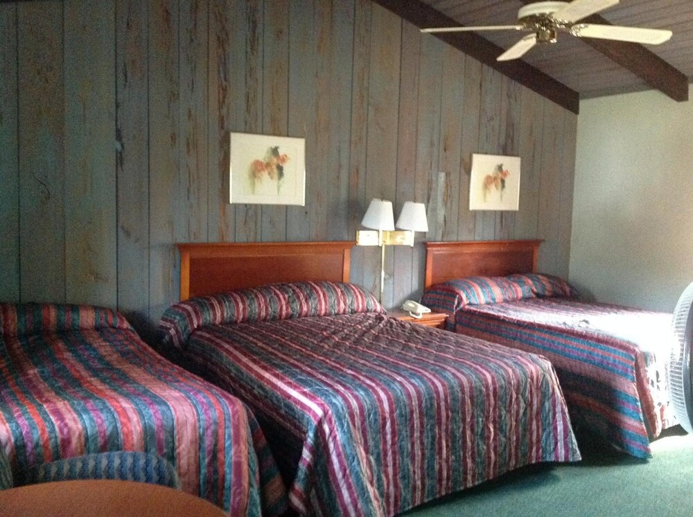 Suwannee Gables Motel and Marina in Old Town Best Rates & Deals on Orbitz