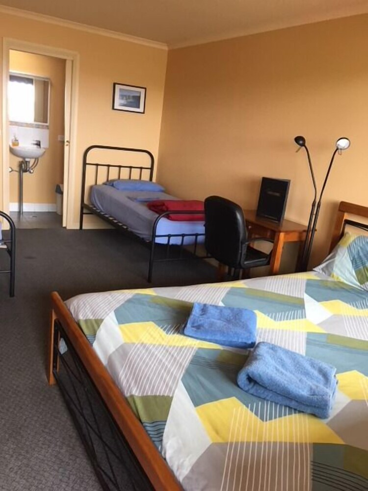 Warrnambool Beach Backpackers
