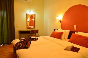 Standard Room | Hypo-allergenic bedding, in-room safe, individually decorated
