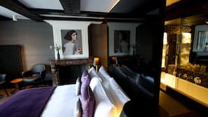 In-room safe, desk, iron/ironing board, free WiFi