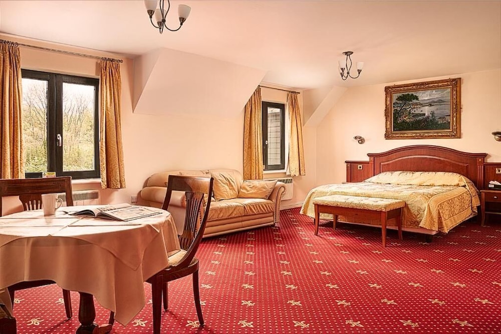 The Sharnbrook Hotel