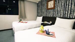 1 bedroom, in-room safe, desk, free WiFi