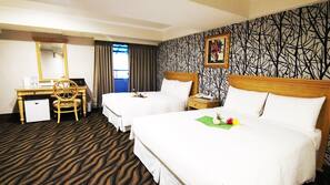 1 bedroom, in-room safe, desk, free WiFi