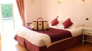 Hypo-allergenic bedding, desk, iron/ironing board, free cots/infant beds