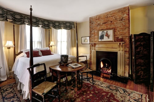 Great Place to stay 200 South Street Inn near Charlottesville