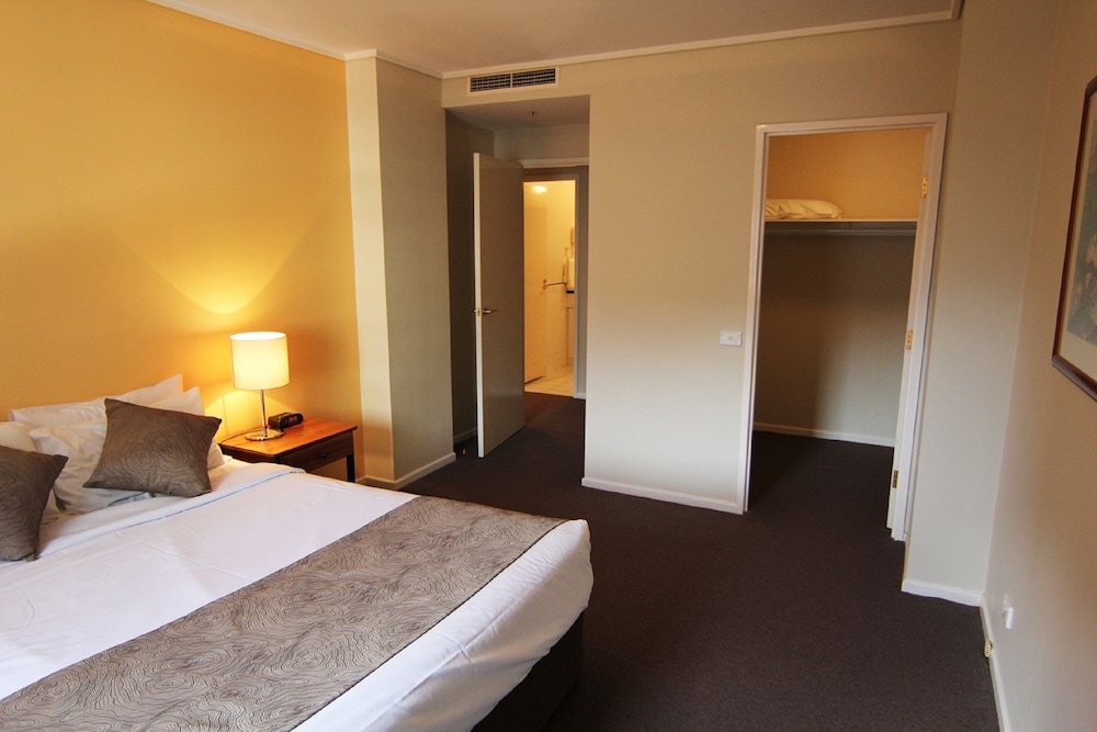 The Paramount Serviced Apartments Melbourne