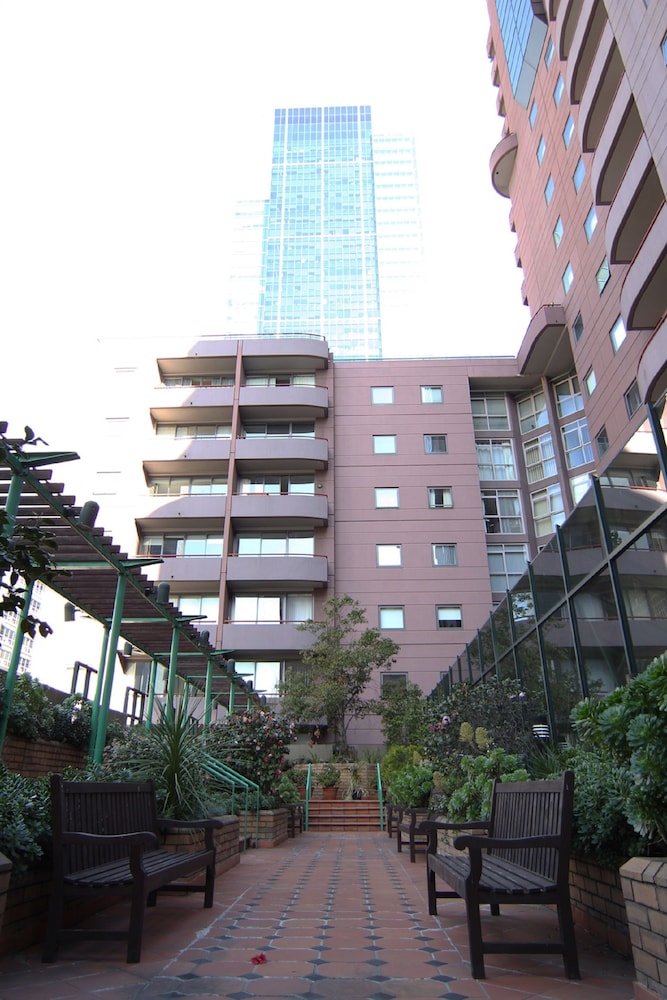 The Paramount Serviced Apartments Melbourne