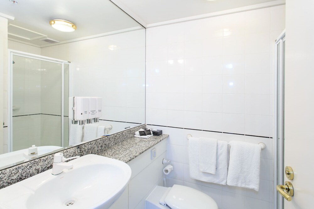 The Paramount Serviced Apartments Melbourne