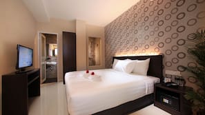 In-room safe, desk, laptop workspace, blackout curtains