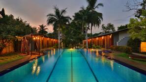 Outdoor pool, pool loungers