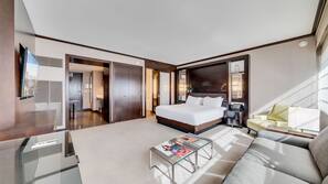 Premium bedding, pillow top beds, in-room safe, free WiFi