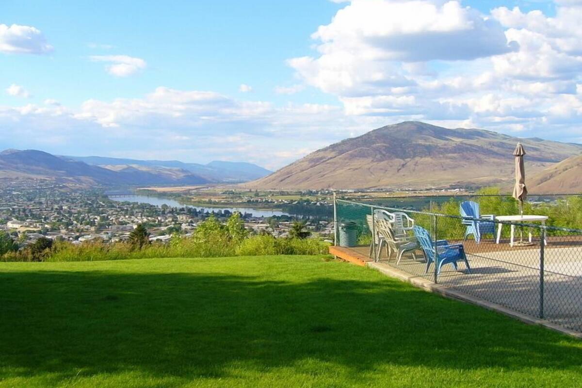 Hospitality Inn In Kamloops Canada Expedia