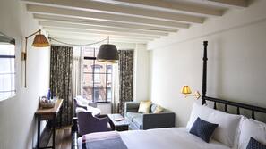Premium bedding, minibar, in-room safe, iron/ironing board