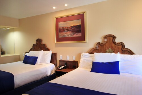 88 North Hollywood Hotels With A Jacuzzi Or Hot Tub In Room