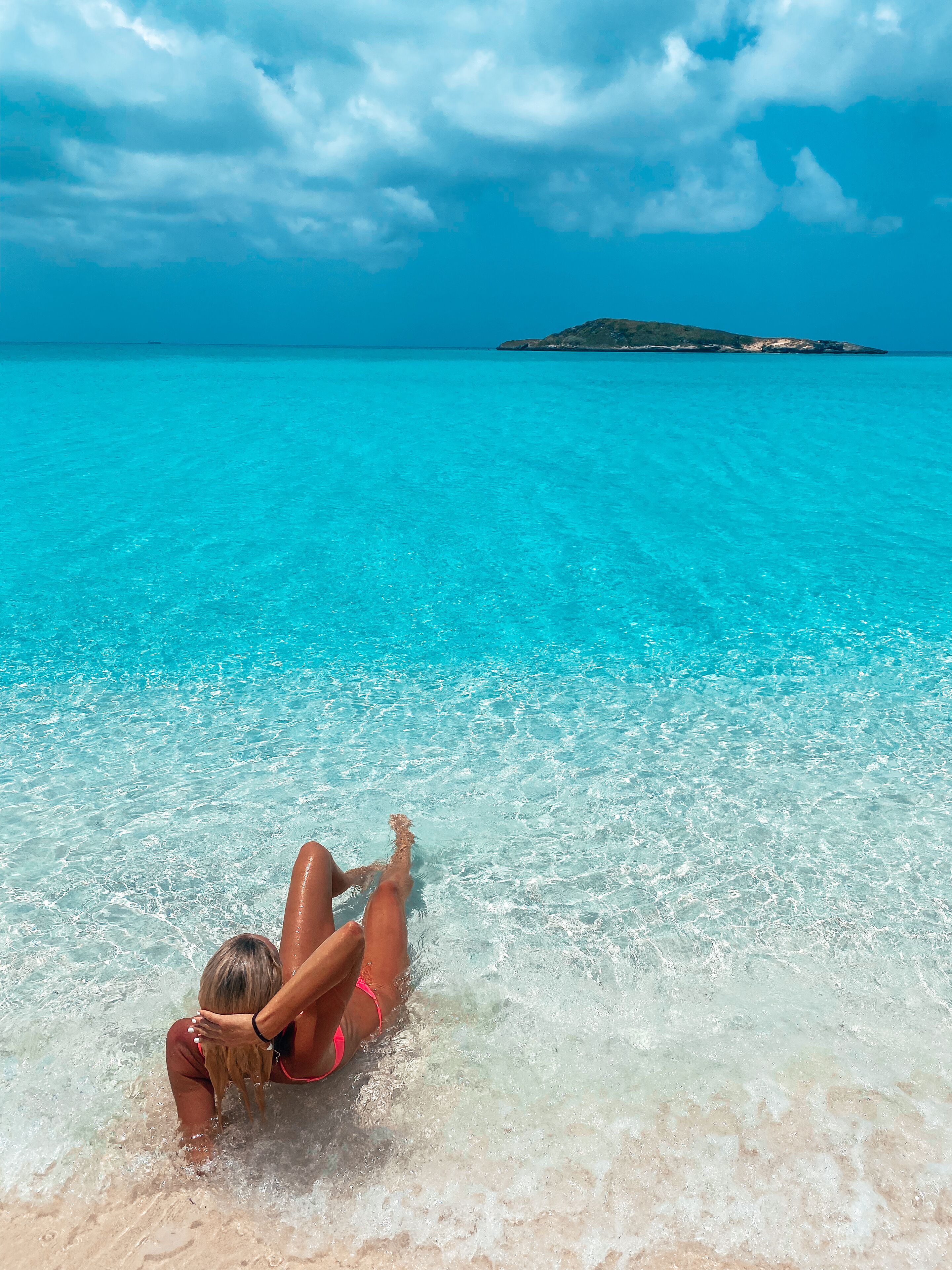 Tropical View Villa in Williams Town, Bahamas