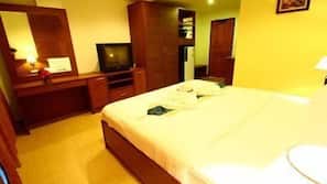 In-room safe, blackout curtains, rollaway beds, free WiFi