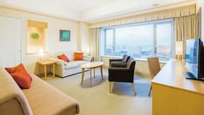 In-room safe, desk, blackout curtains, free WiFi