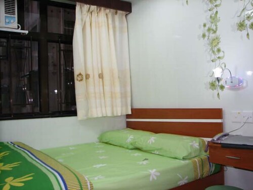 Super 7 Hostel in Kowloon, Hong Kong