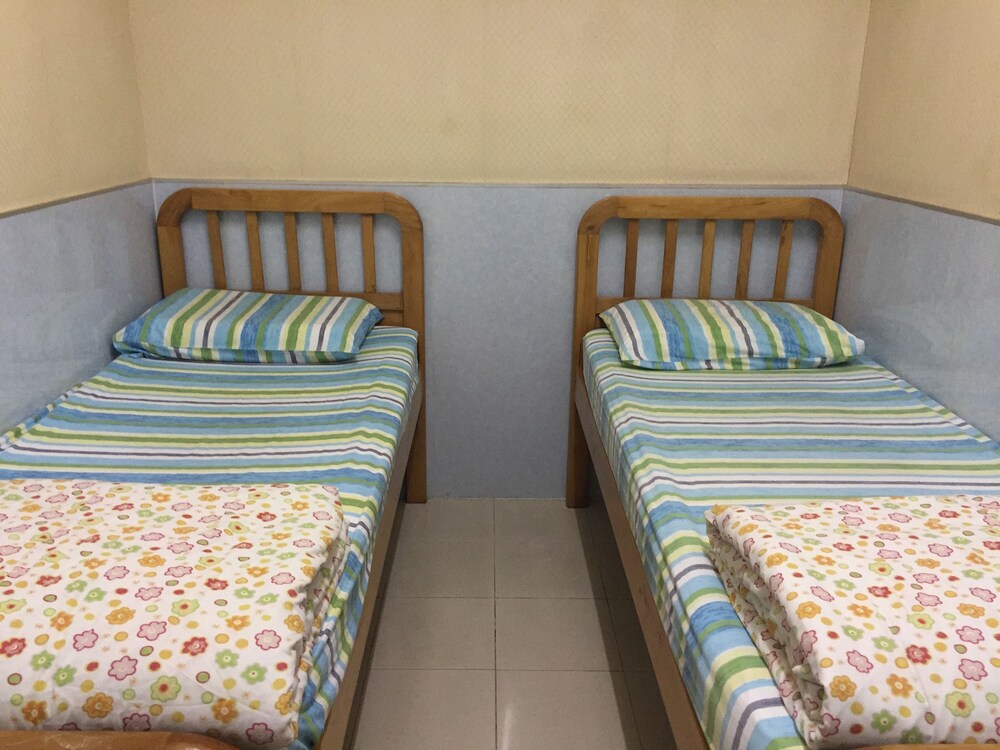 Dragon Hostel in Kowloon, Hong Kong