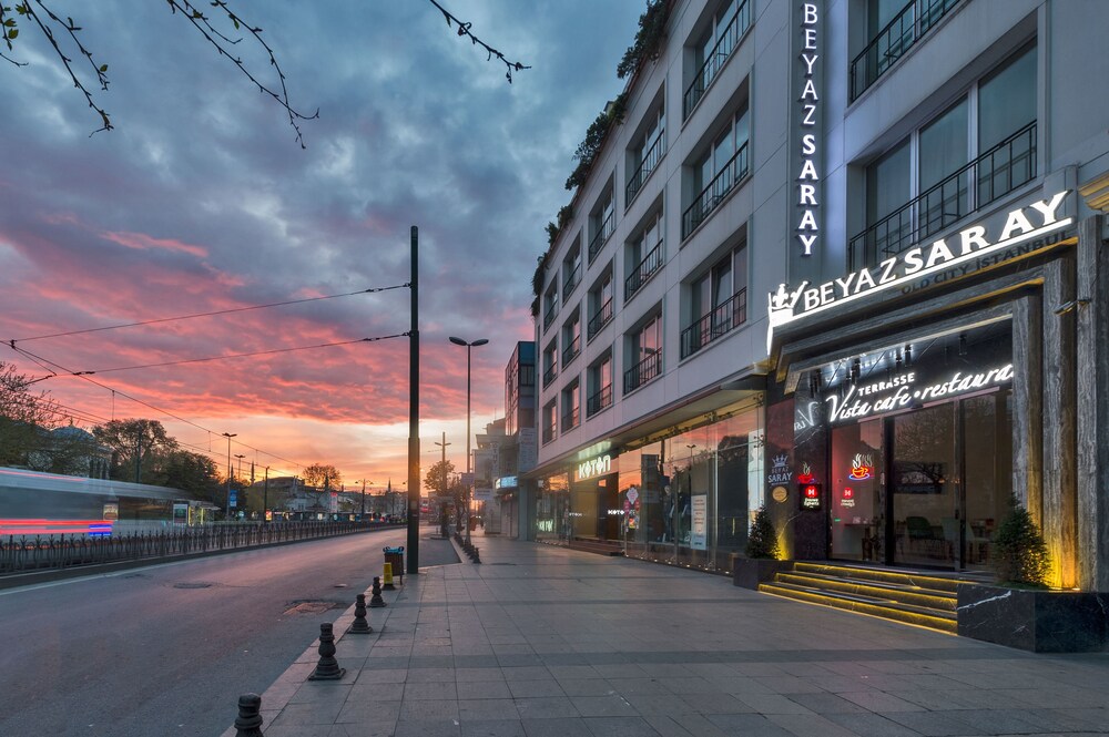 Hotel Beyaz Saray Istanbul Tur Airasiago