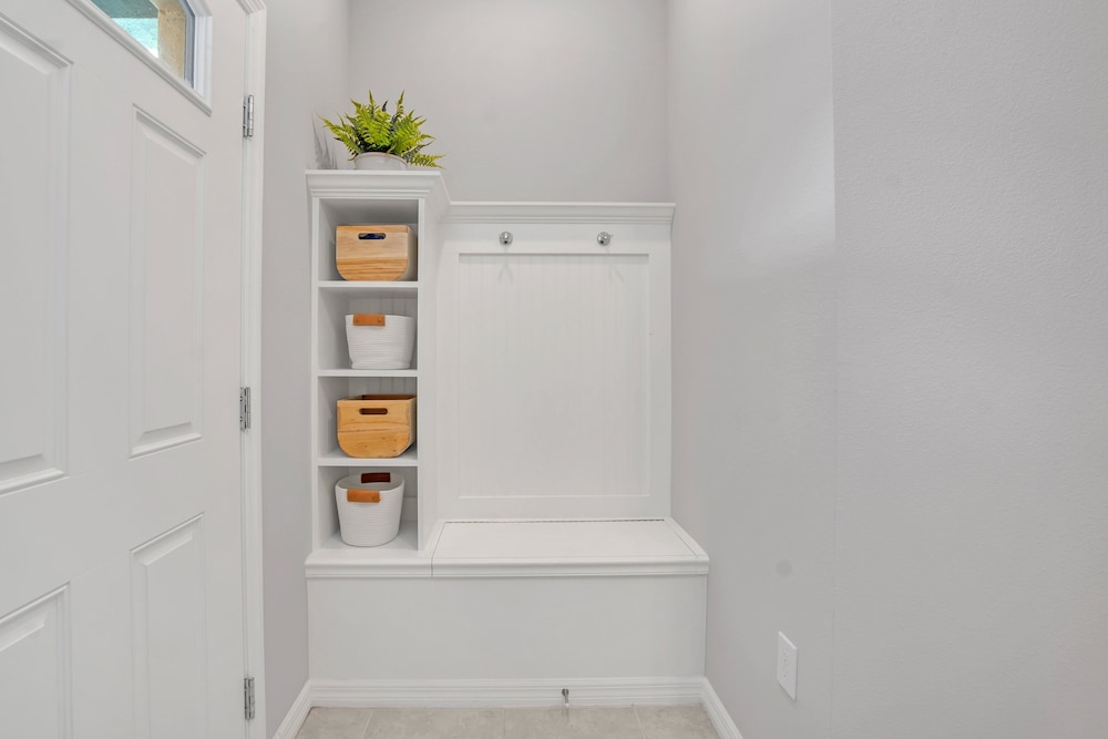 Fantastic Windsor At Westside Resort Home 8 Minutes To Disney and Parks