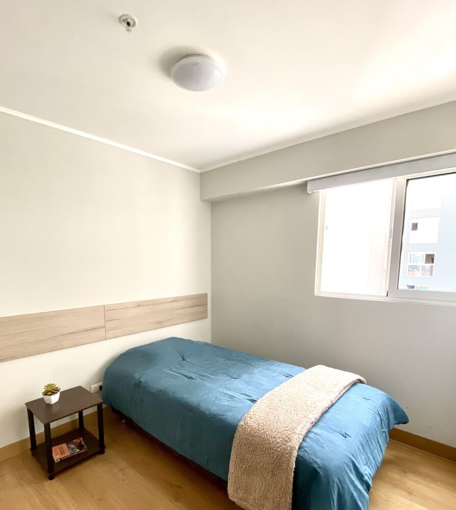 New ! Deluxe and Modern apartment in Miraflores Tourist Area Lima Vrbo