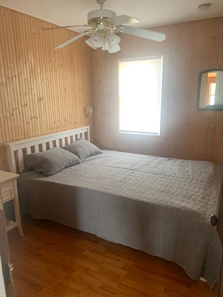 "Salt 'n' Lyme" Walk to everything ! Old Lyme Vrbo