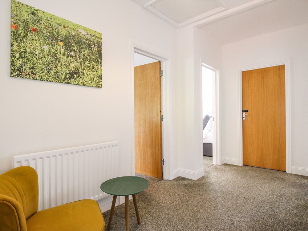 THE WHITE COTTAGE, pet friendly, country holiday cottage in Weymouth