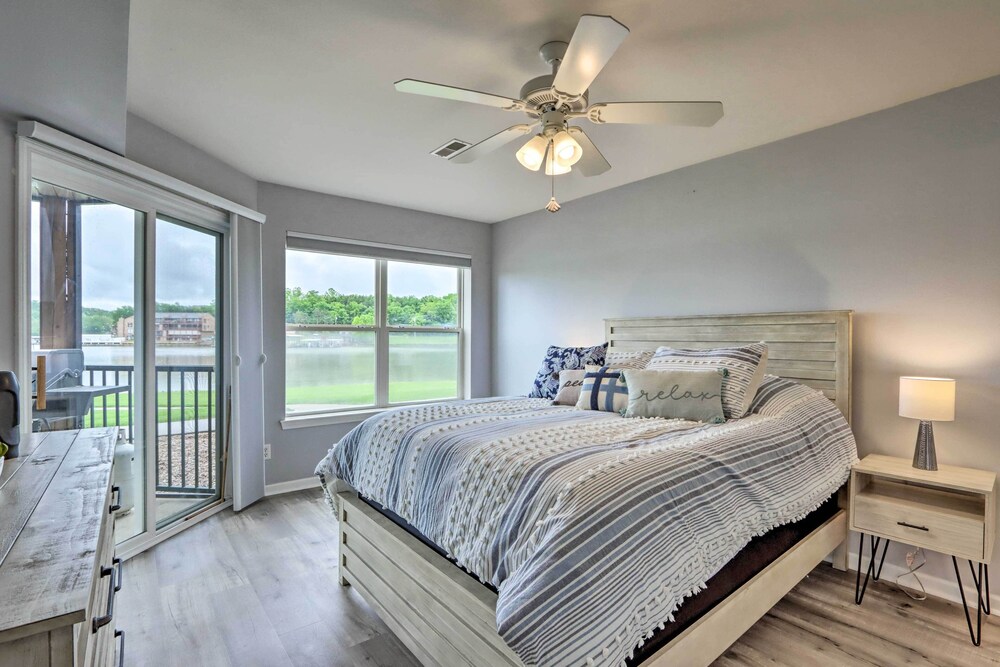Camdenton Condo w/ Pool Access & Lake Views! Camden County Vrbo
