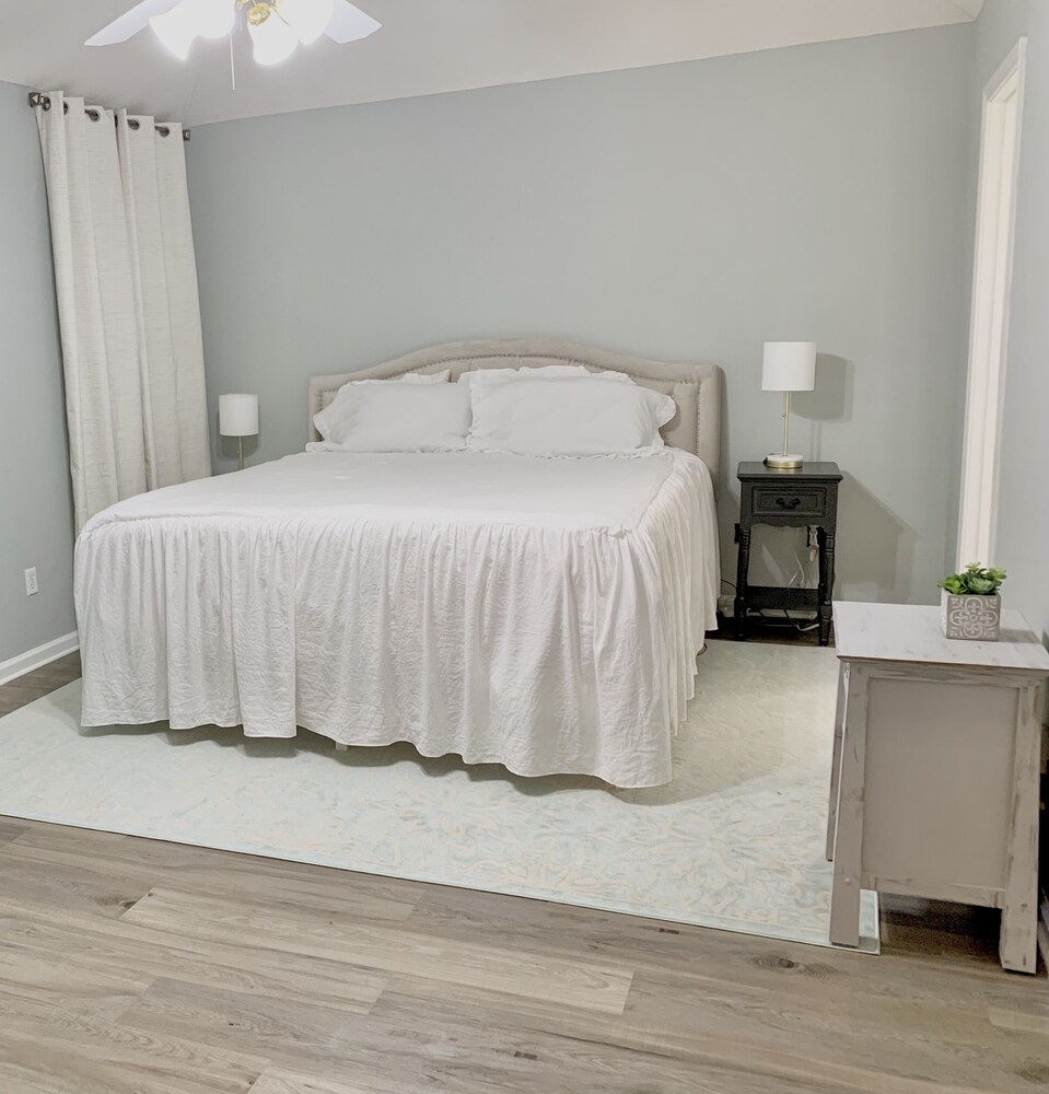 Updated Home on Creek *3 King Beds* 4 mi to UA Northport Vrbo