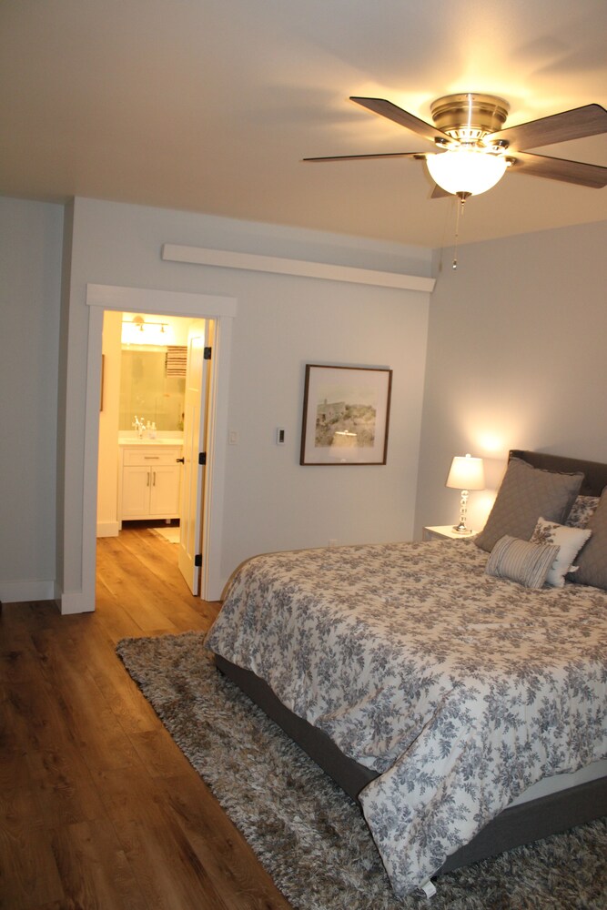 Modern Farmhouse with ocean views 5 min from beach Blaine Vrbo