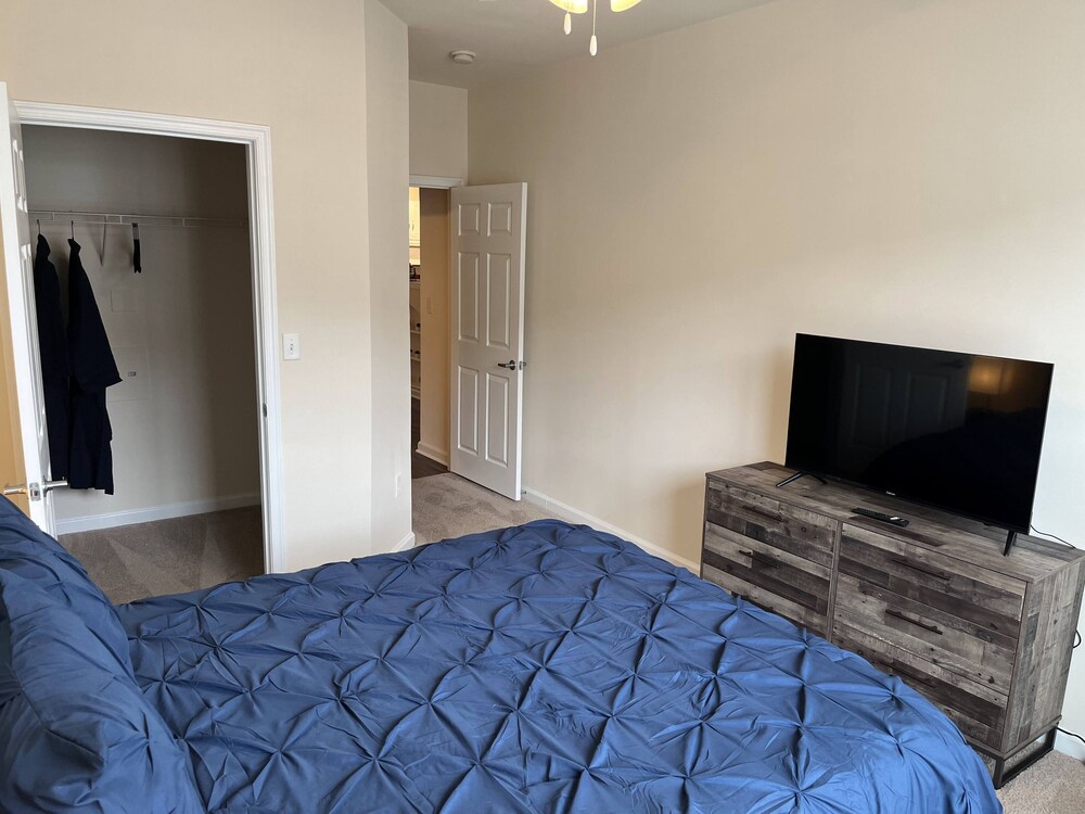 Lovely, cozy one bedroom apartment near Frederick Ballenger Creek Vrbo