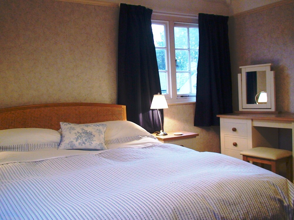 Pretty cottage with direct access to The New Forest Burley Vrbo