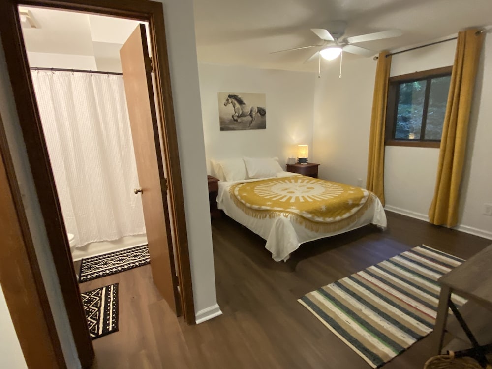 NEW Private suite in Highlands Macon County Vrbo