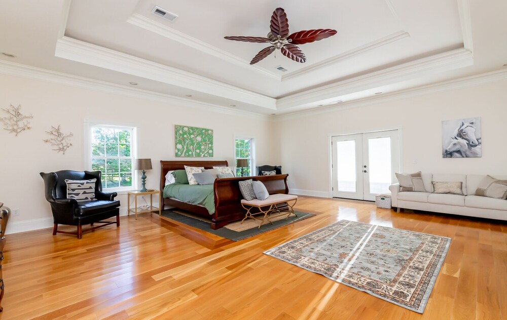 12acre Villa right by KeenelandKeene Creek Estate 10,000sqft