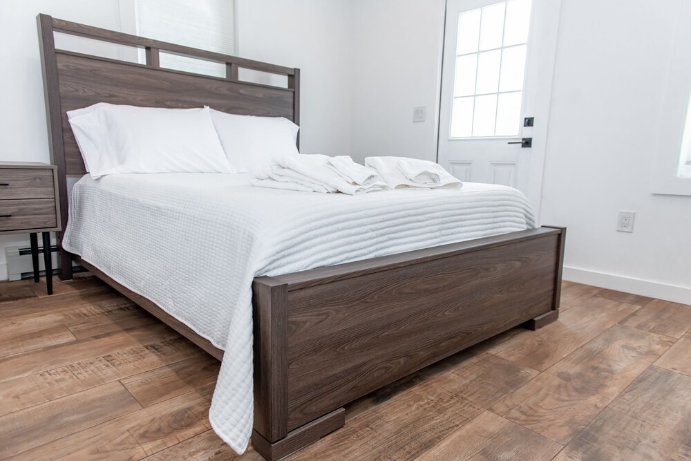 Cheerful Cottage with hot tub Lake Hopatcong Vrbo