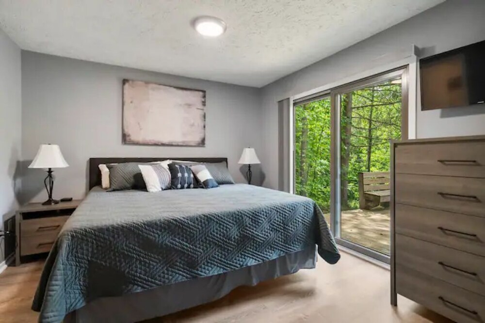 Trout Creek Resort/Beaches/Pool/Hot tub/Sauna/Pet friendly Emmet