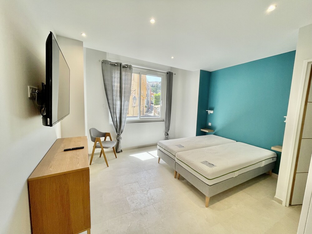 3p roof terrace 2min from the beach SaintJeanCapFerrat Vrbo