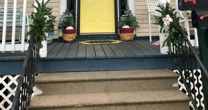 Charming Apartment in the Heart of Oshkosh