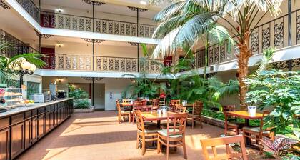 Coratel Suites