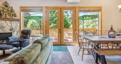 Huge Tri-level 6br/4ba. Continuous Hot Water Tank! 6 Bedroom Home by Redawning
