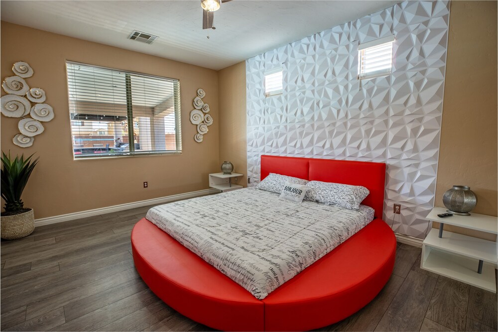 2700 Sq Ft House W/25Foot Heatable NEW! Pool/Spa North Las Vegas Vrbo