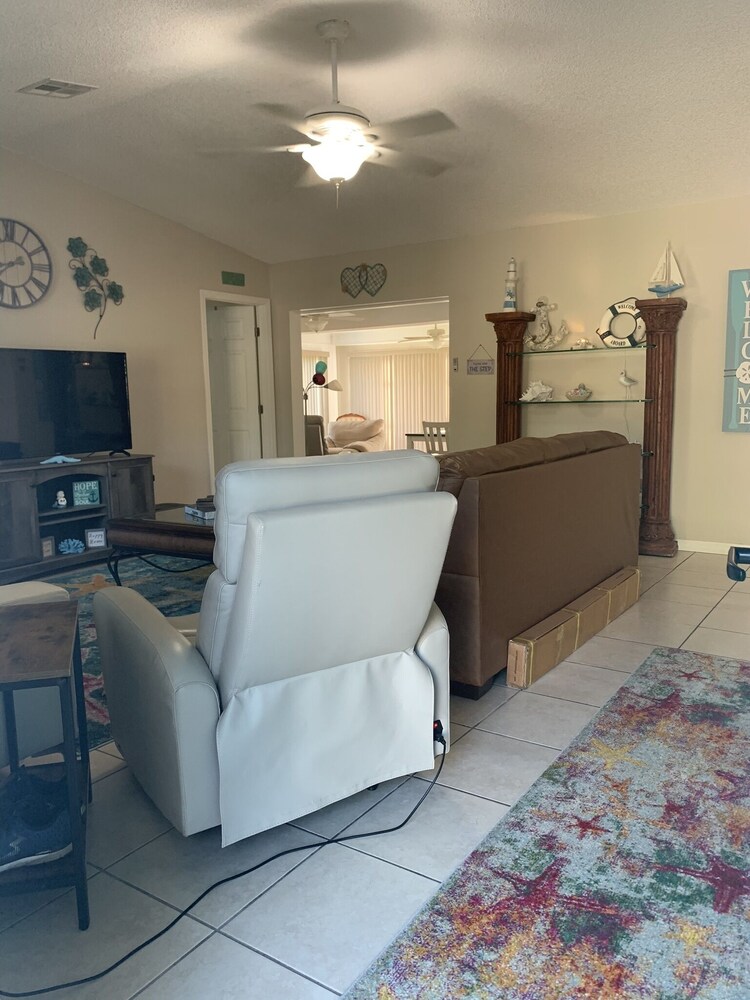 House in Hernando beach very close to public boat ramp, heated Inground