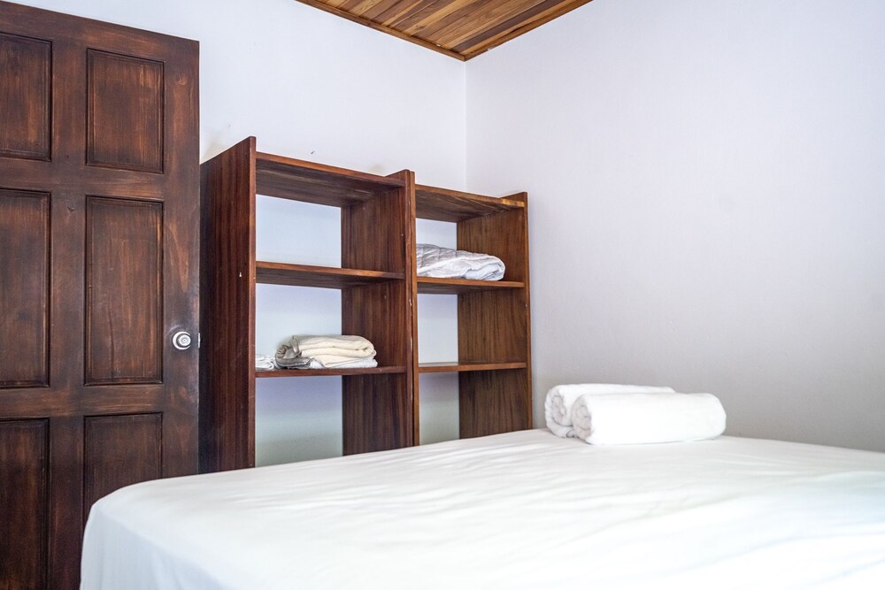 Boutique condominium 2 min walk to the beach Santa Teresa Vrbo