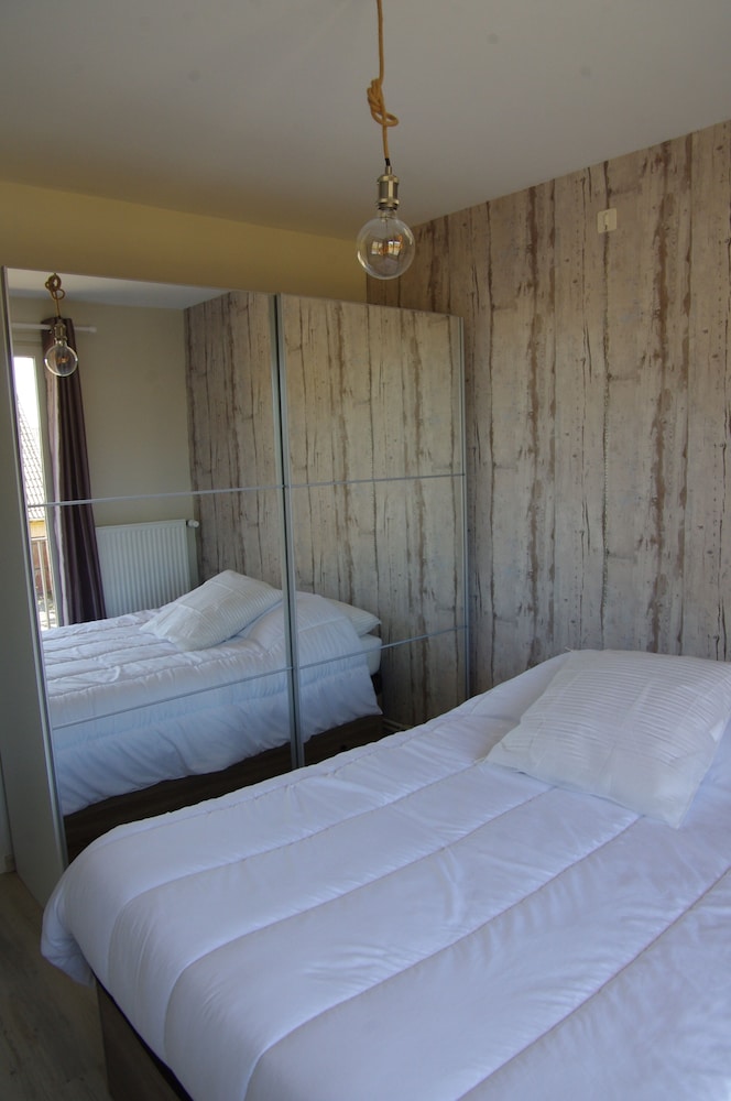 At the foot of the dunes, tastefully renovated apartment for 2 people