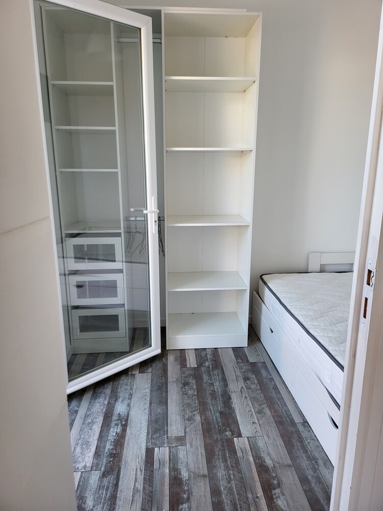 T1 SMALL ROOM 800M FROM THE SEA NotreDamedeMonts Vrbo